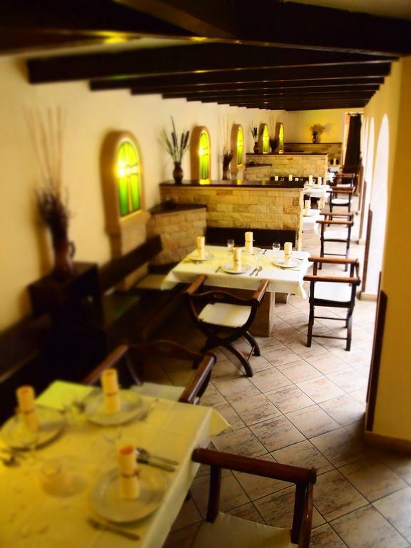 Excalibur Penzion A Restaurace Moravská Třebová Eksteriør billede