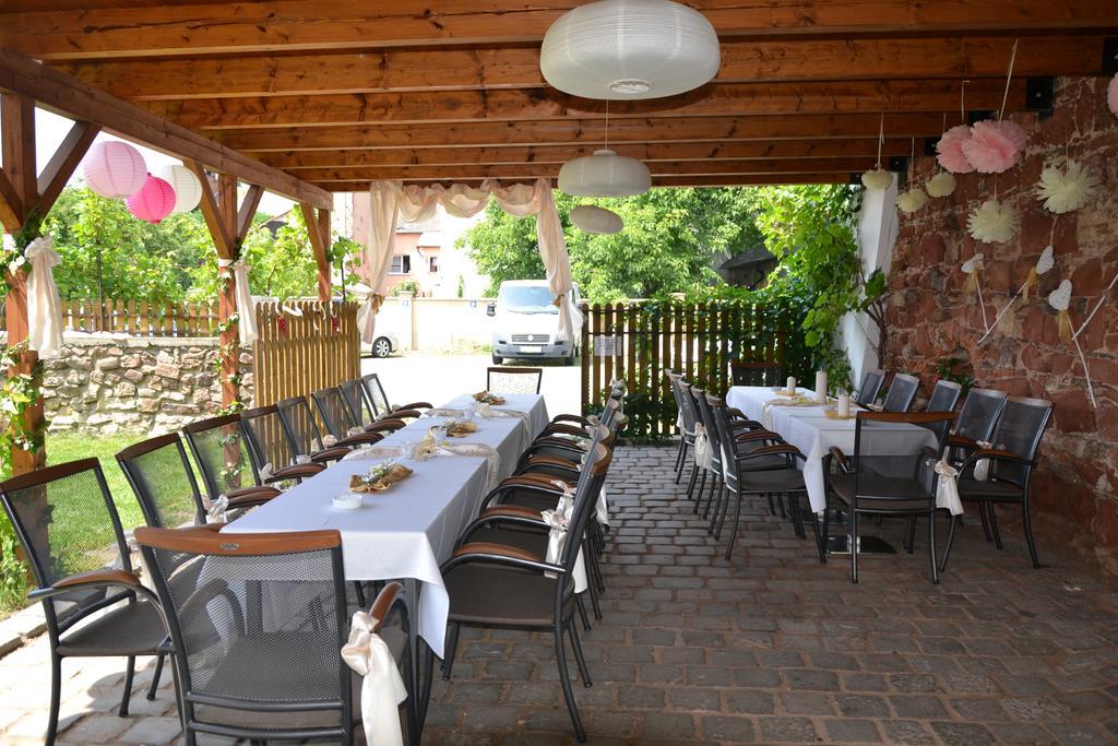 Excalibur Penzion A Restaurace Moravská Třebová Eksteriør billede