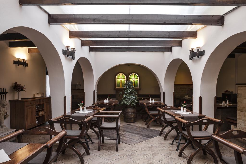 Excalibur Penzion A Restaurace Moravská Třebová Eksteriør billede